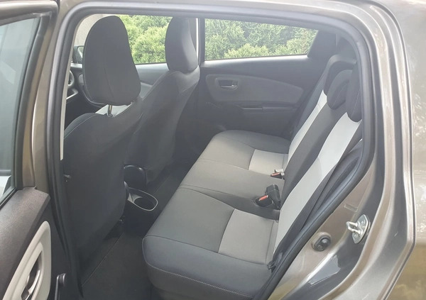 Toyota Yaris cena 63500 przebieg: 16873, rok produkcji 2018 z Niepołomice małe 154
